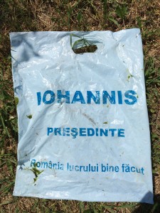 Iohannis Președinte, sacoșă de plastic electorală